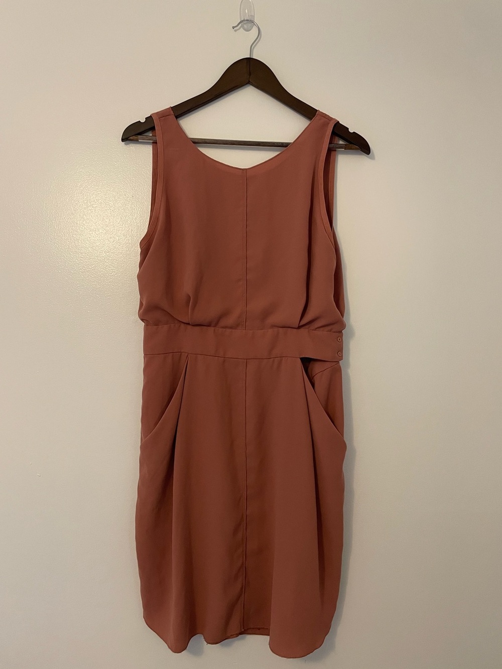 Wilfred Scoop Neck Open V-Back Romantic Wedding Guest Mini Dress in Rust